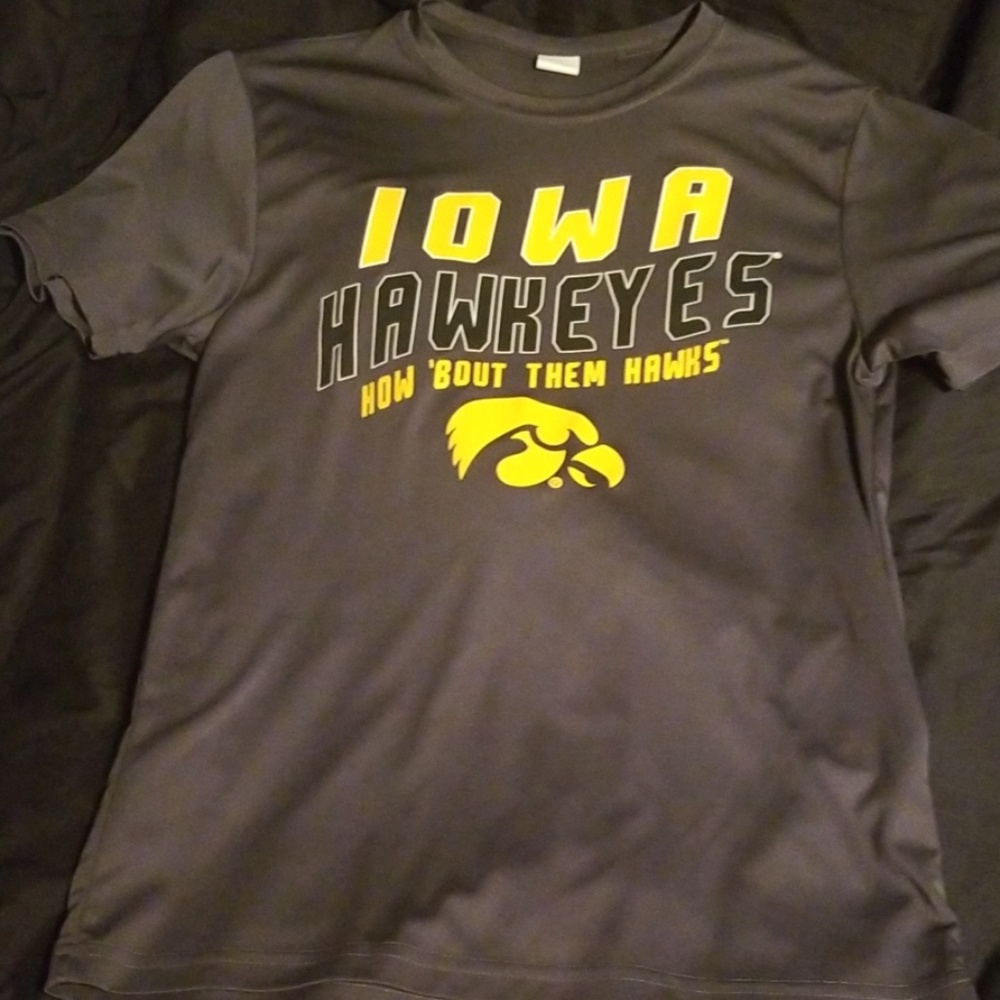 Iowa Hawkeyes tee